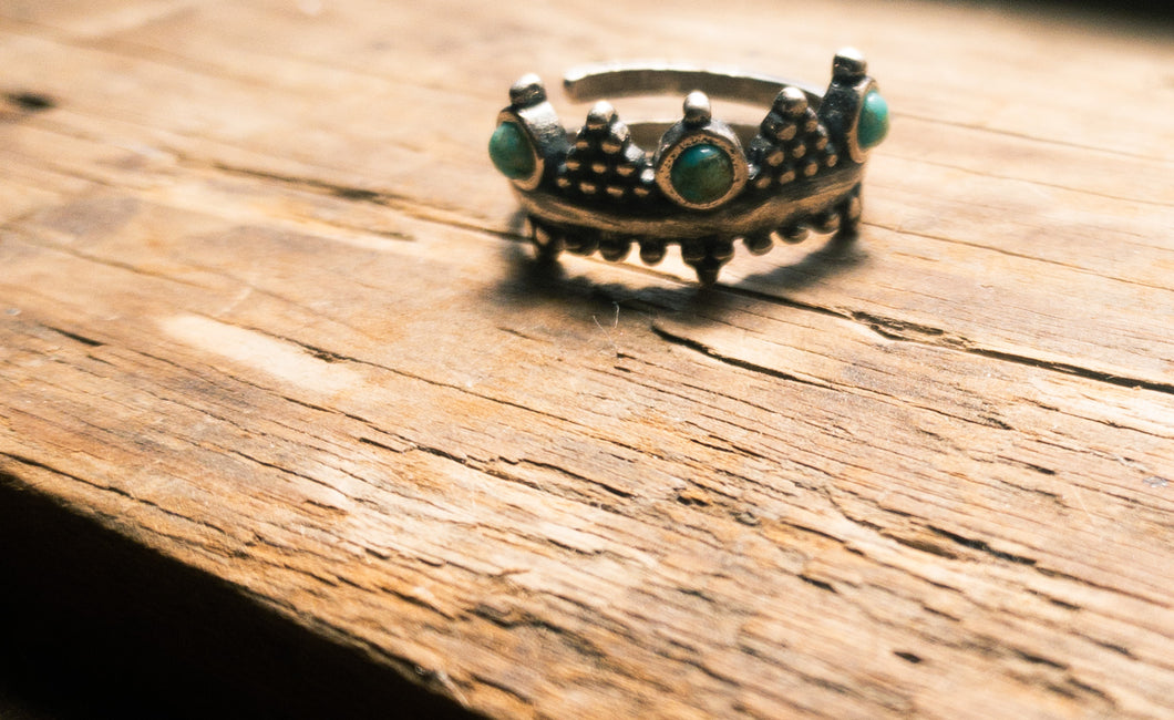 Sterling silver crown turquoise Ring