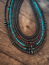 Load image into Gallery viewer, 22 inch Navajos graduated necklace
