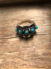 Load image into Gallery viewer, 5stone scallop ring
