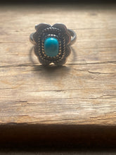 Load image into Gallery viewer, Turquoise solitaire ring
