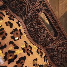 Load image into Gallery viewer, Leopard Dream Clutch Purse
